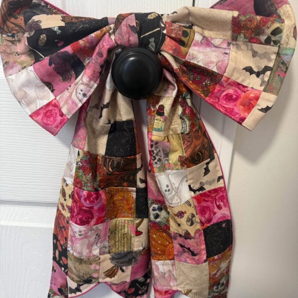 Halloween Themed, Pink Quilted Bow